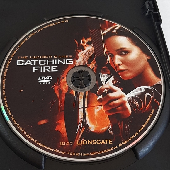 The Hunger Games & Catching Fire DVD Movie Bundle with Exclusive Bonus Features - Picture 10 of 15